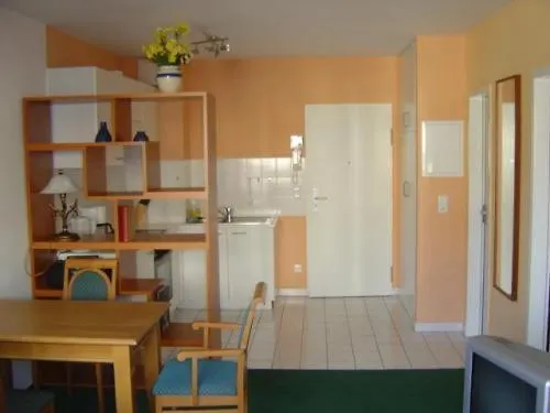 H+ Hotel 4Youth Berlim 3*,