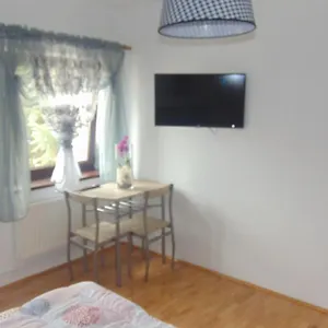 https://pensjonat-idylla.kolobrzeghotels.com