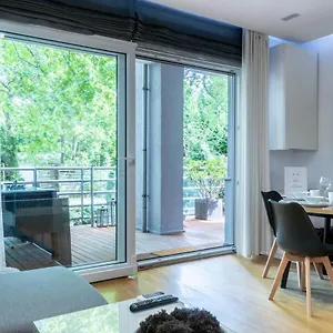 https://green-spot.poznan-hotels.com