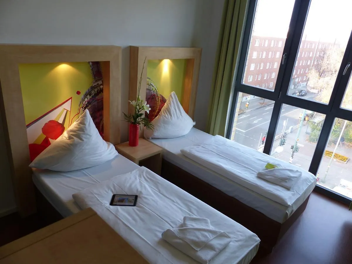 H+ Hotel 4Youth Berlim