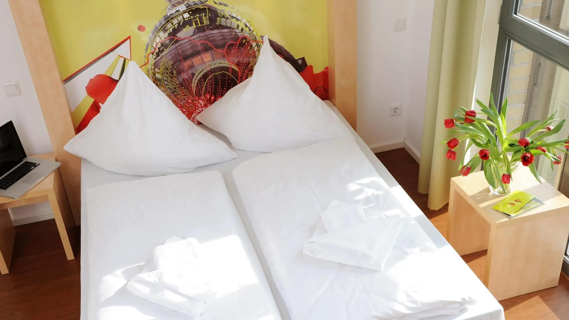 H+ Hotel 4Youth Berlim